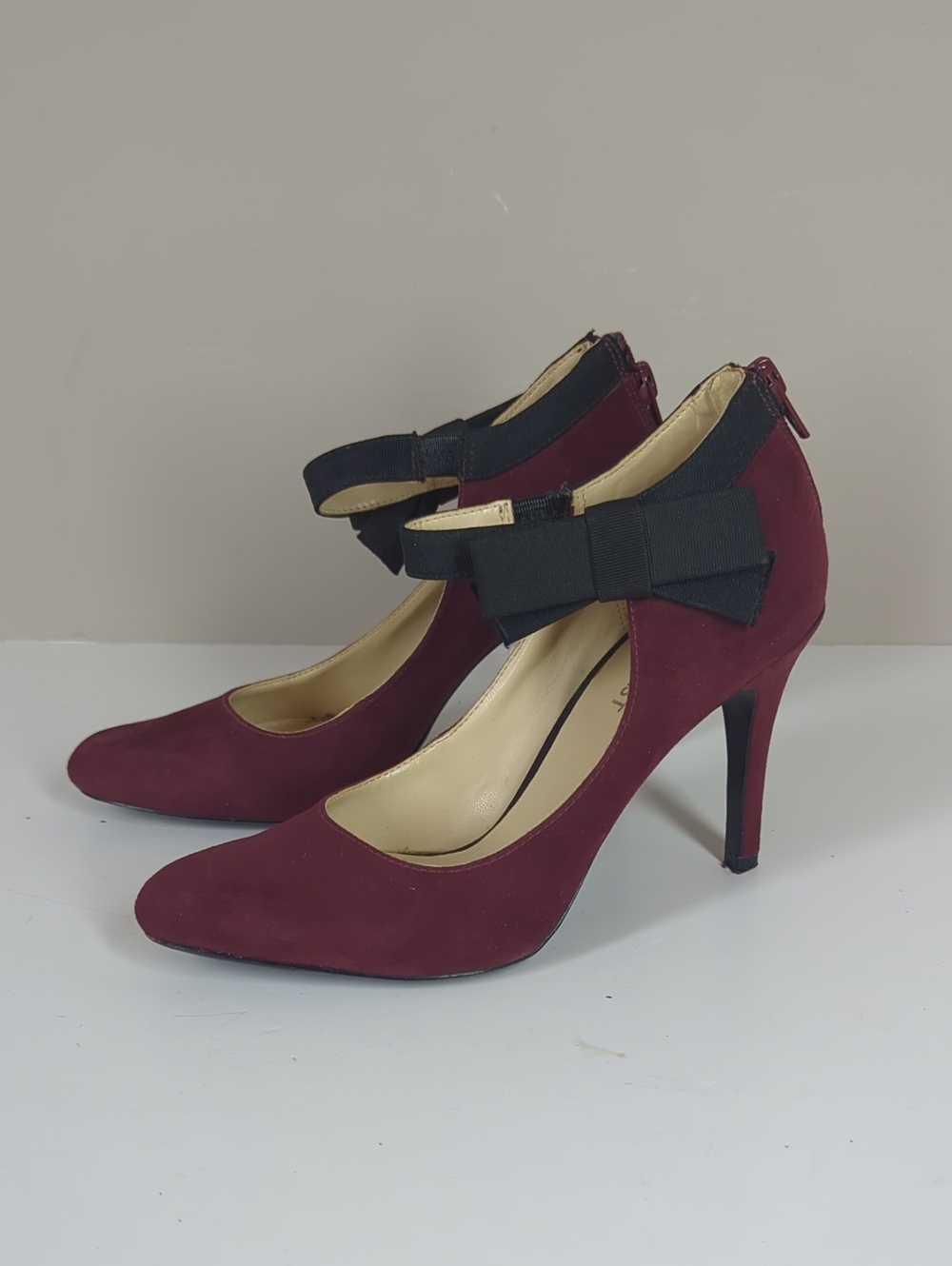 Nine West Suede Mary Jane Heels Ankle Bow Round Toe Stiletto 5.5